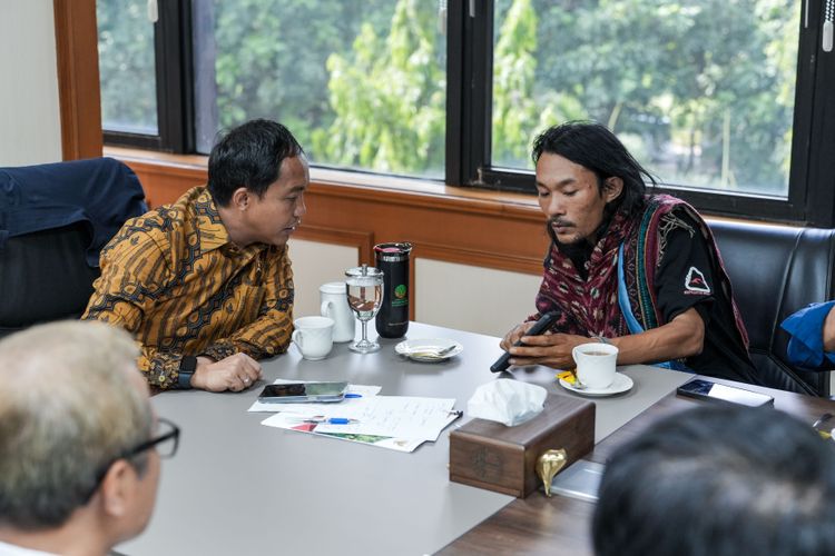 gambar berita